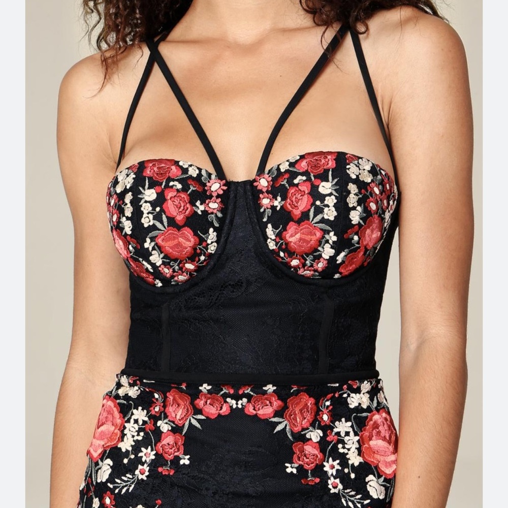 Bebe Maddie Embroidered bustier lace dress - Picture 5 of 11